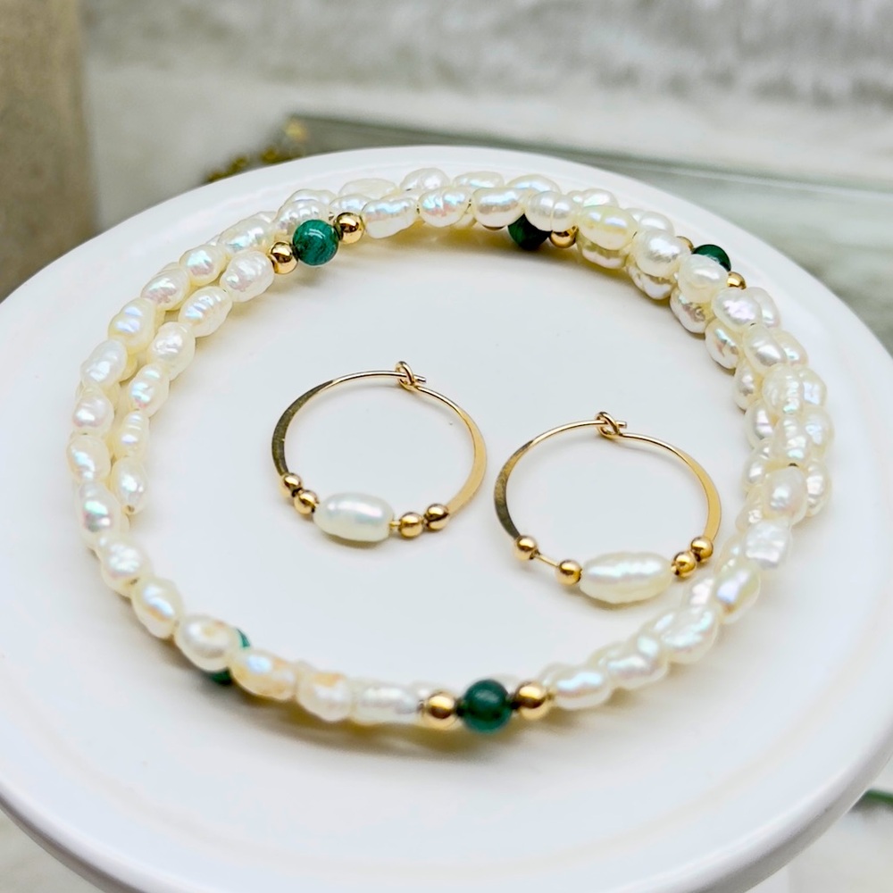 Fresh Pearl and Gold And Earrings Bracelet Set